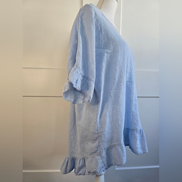 Light Blue Ruffle Hem Top With Button Detail Down The Black - Picture 4 of 10